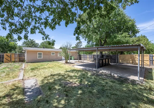 Photo 22 of Single family home for sale at 601 Biggs Ter, Arlington, TX 76010 | MLS# 21363692 | Listing updated on 2026-10-05