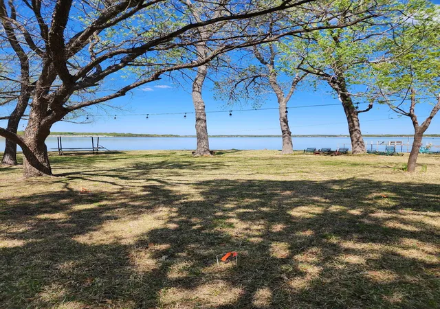 Photo 3 of Single family home for sale at 264 Oak St, Nocona, TX 76255 | MLS# 21365173 | Listing updated on 2026-09-14