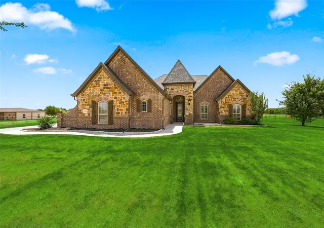 Photo 1 of Sale Pending at 420 Hartley Way Rd, Azle, TX 76020 | MLS# 21365200 | Listing updated on 2026-09-09