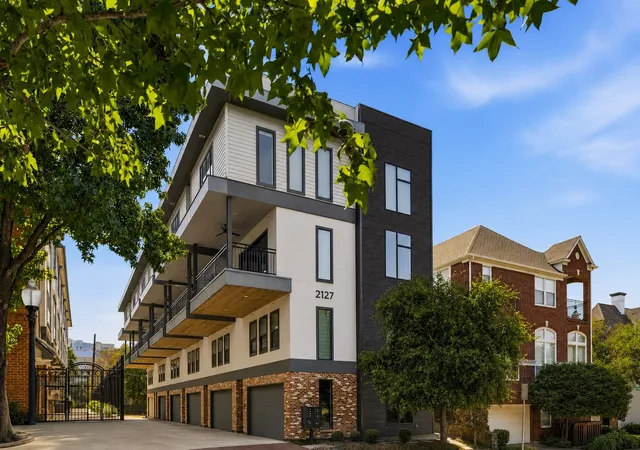 Townhouse for sale at 2127 Clark St #APT 106, Dallas, TX 75204 | MLS# 21361859