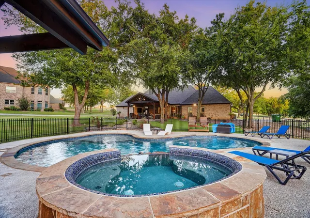 Photo 1 of Single family home for sale at 132 N Star Crossing Ln, Weatherford, TX 76088 | MLS# 21365136 | Listing updated on 2026-09-12