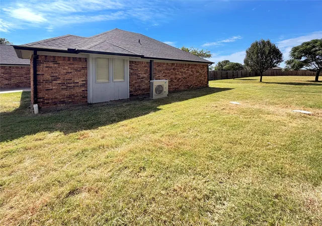 Photo 4 of Single family home for sale at 1106 N Atkins Dr, Celeste, TX 75423 | MLS# 21365312 | Listing updated on 2026-09-10