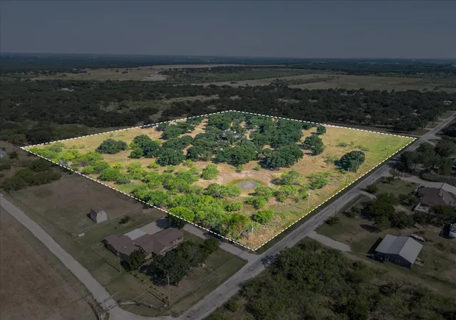 Photo 1 of Sale Pending at 2136 Hayes Rd, Mineral Wells, TX 76067 | MLS# 21364930 | Listing updated on 2026-09-09