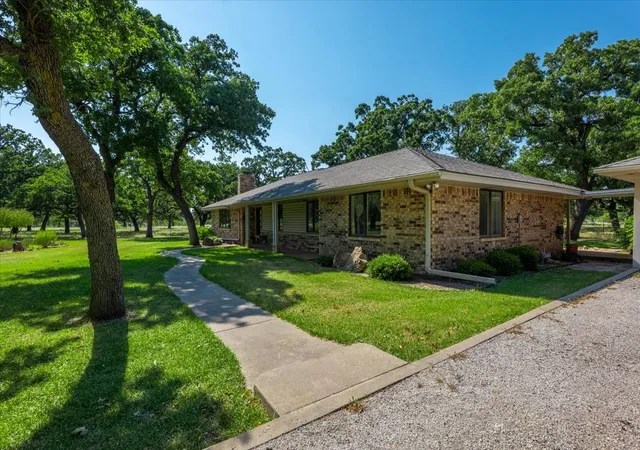Photo 3 of Sale Pending at 2136 Hayes Rd, Mineral Wells, TX 76067 | MLS# 21364930 | Listing updated on 2026-09-09