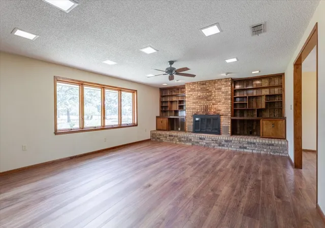 Photo 4 of Sale Pending at 2136 Hayes Rd, Mineral Wells, TX 76067 | MLS# 21364930 | Listing updated on 2026-09-09