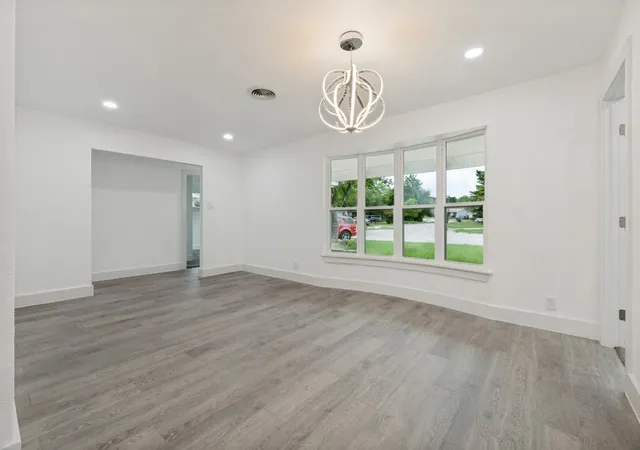 Photo 4 of Sale Pending at 5718 Trio Ln, Dallas, TX 75241 | MLS# 21365043 | Listing updated on 2026-10-03