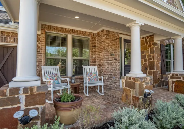 Photo 2 of Sale Pending at 420 Copper Cir, Lantana, TX 76226 | MLS# 21358228 | Listing updated on 2026-09-09