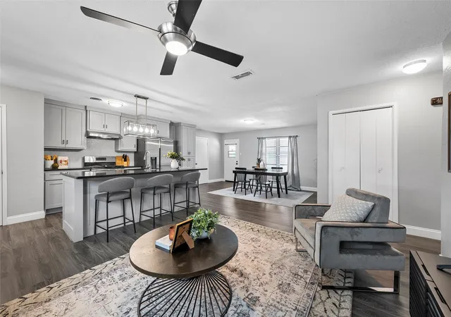 Photo 1 of Sale Pending at 833 N 60th St, Waco, TX 76710 | MLS# 21364678 | Listing updated on 2026-09-17