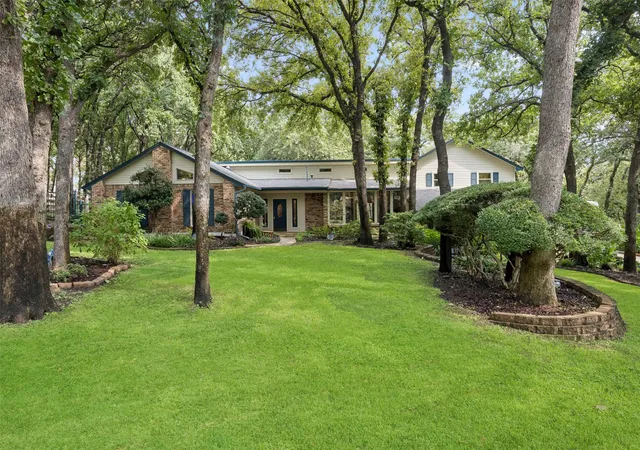 Single family home for sale at 1012 Spanish Trl, Keller, TX 76262 | MLS# 21364429
