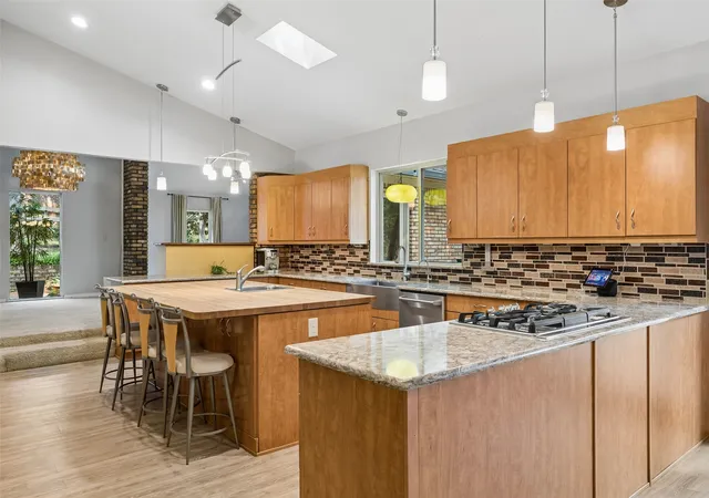 Photo 1 of Single family home for sale at 1012 Spanish Trl, Keller, TX 76262 | MLS# 21364429 | Listing updated on 2026-10-04