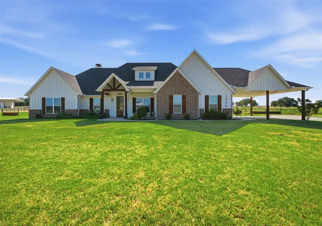 Single family home for sale at 1044 Monarch Ct, Poolville, TX 76487 | MLS# 21364668