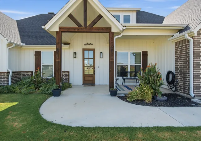 Photo 2 of Single family home for sale at 1044 Monarch Ct, Poolville, TX 76487 | MLS# 21364668 | Listing updated on 2026-10-06