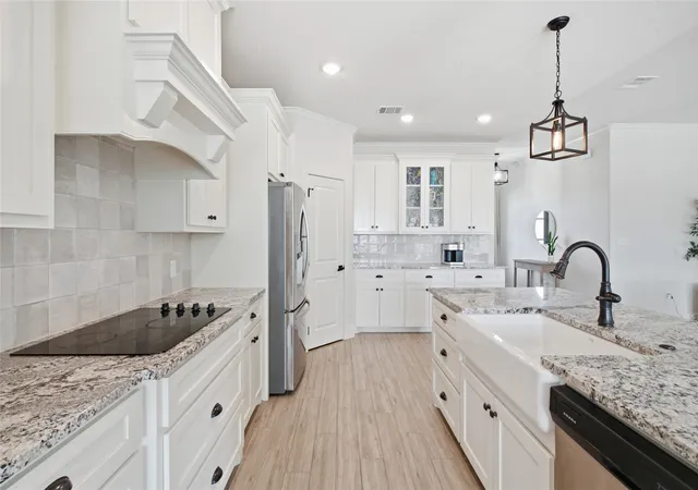 Photo 4 of Single family home for sale at 1044 Monarch Ct, Poolville, TX 76487 | MLS# 21364668 | Listing updated on 2026-10-06