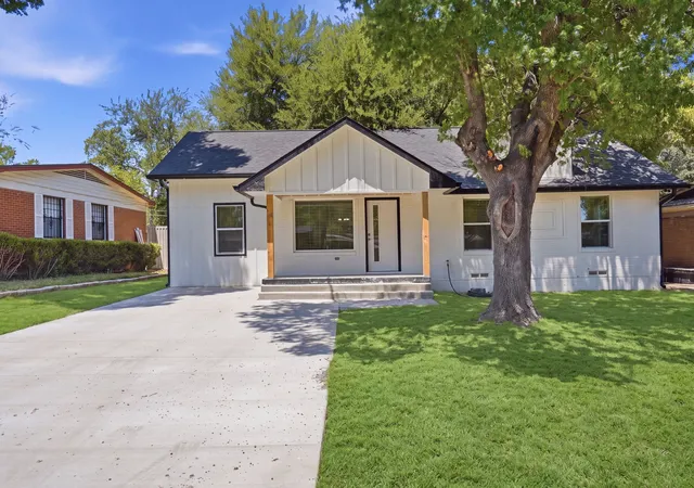 Photo 2 of Single family home for sale at 10637 Dunaway Dr, Dallas, TX 75228 | MLS# 21365546 | Listing updated on 2026-09-12