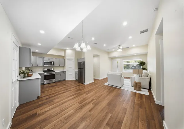 Photo 3 of Single family home for sale at 10637 Dunaway Dr, Dallas, TX 75228 | MLS# 21365546 | Listing updated on 2026-09-12
