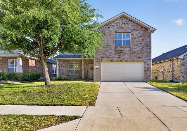 Photo 2 of Single family home for sale at 304 Turquoise Dr, Fort Worth, TX 76131 | MLS# 21364572 | Listing updated on 2026-09-09