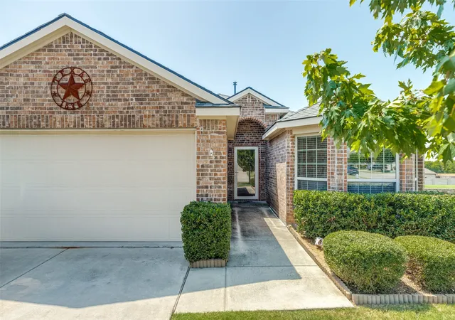 Photo 1 of Single family home for sale at 1412 St Johns Dr, Van Alstyne, TX 75495 | MLS# 21365307 | Listing updated on 2026-09-12