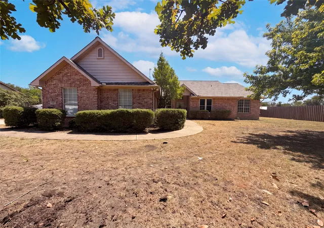 Photo 1 of Single family home for sale at 630 New Hope Rd E, Mc Kinney, TX 75071 | MLS# 21365185 | Listing updated on 2026-10-01