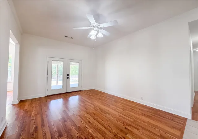 Photo 2 of Single family home for sale at 630 New Hope Rd E, Mc Kinney, TX 75071 | MLS# 21365185 | Listing updated on 2026-10-01