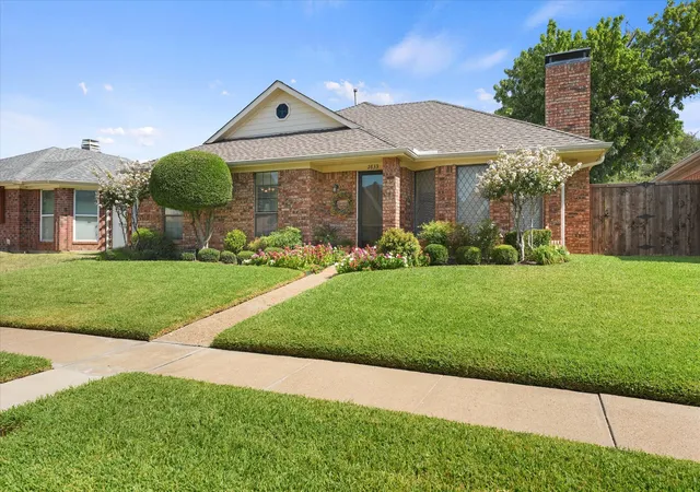 Photo 2 of Single family home for sale at 2833 Stoneridge Dr, Garland, TX 75044 | MLS# 21365115 | Listing updated on 2026-09-13