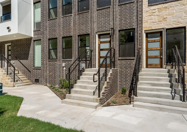 Photo 1 of Sale Pending at 2737 Azalea Park Cir, Fort Worth, TX 76107 | MLS# 21364017 | Listing updated on 2026-09-08