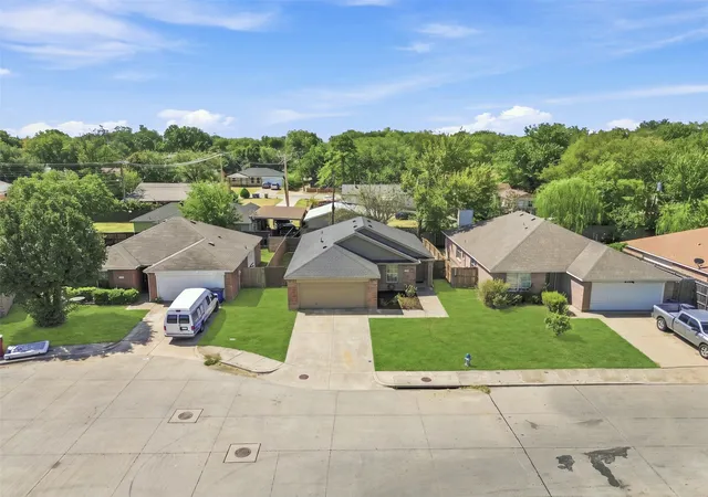 Photo 1 of Sale Pending at 8570 Bearden Ln, Dallas, TX 75227 | MLS# 21362444 | Listing updated on 2026-09-13