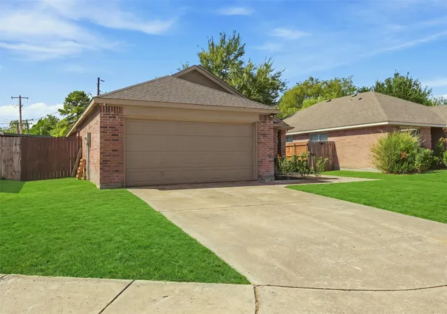 Photo 3 of Sale Pending at 8570 Bearden Ln, Dallas, TX 75227 | MLS# 21362444 | Listing updated on 2026-09-13