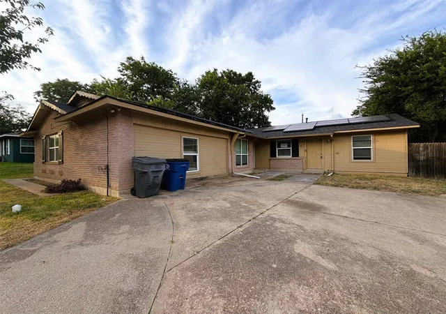 Photo 1 of Sale Pending at 441 Goldwood Dr, Dallas, TX 75232 | MLS# 21365286 | Listing updated on 2026-09-15