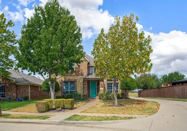 Single family home for sale at 12377 Flamingo Ct, Frisco, TX 75033 | MLS# 21365615