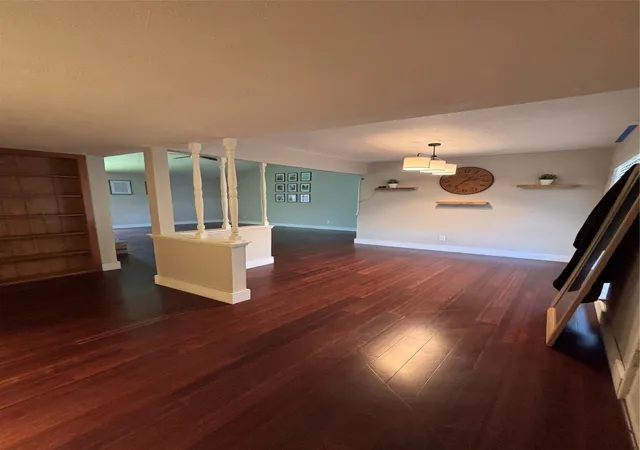 Photo 3 of Sale Pending at 7402 Red Osier Rd, Dallas, TX 75249 | MLS# 21364461 | Listing updated on 2026-10-06