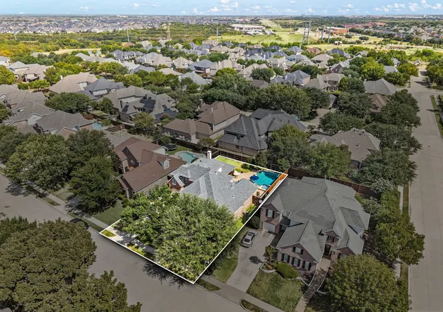 Photo 3 of Single family home for sale at 4472 Donegal Dr, Frisco, TX 75034 | MLS# 21354931 | Listing updated on 2026-09-13