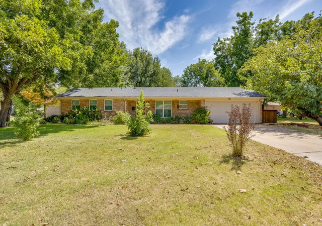Photo 2 of Single family home for sale at 314 Bernice Ct, Burleson, TX 76028 | MLS# 21365700 | Listing updated on 2026-10-02