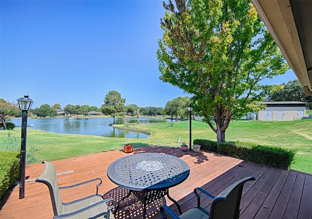 Photo 1 of Single family home for sale at 19 Country Lake Dr, Carrollton, TX 75006 | MLS# 21363559 | Listing updated on 2026-09-14