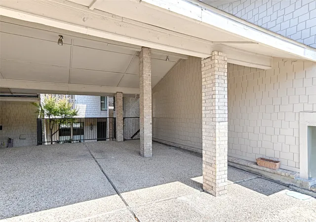 Photo 3 of Single family home for sale at 19 Country Lake Dr, Carrollton, TX 75006 | MLS# 21363559 | Listing updated on 2026-09-14