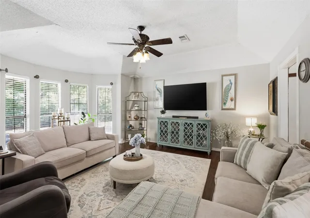 Photo 3 of Single family home for sale at 1844 Elida Ln, Wylie, TX 75098 | MLS# 21365782 | Listing updated on 2026-09-25