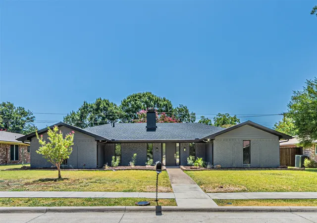 Photo 1 of Sale Pending at 2716 Arborcove Dr, Plano, TX 75075 | MLS# 21365570 | Listing updated on 2026-09-07