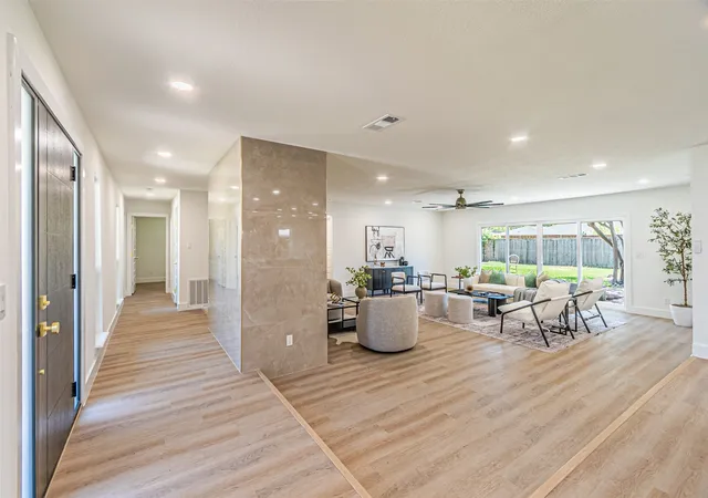 Photo 2 of Sale Pending at 2716 Arborcove Dr, Plano, TX 75075 | MLS# 21365570 | Listing updated on 2026-09-07