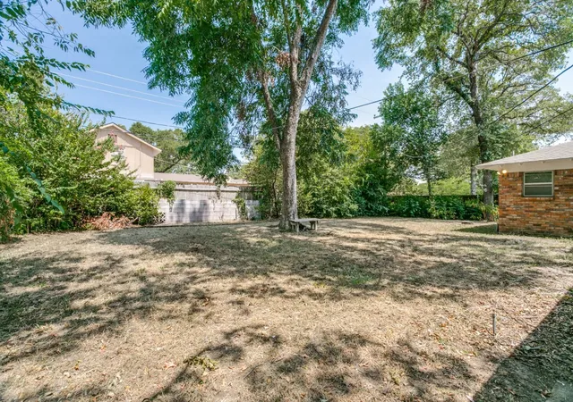 Photo 25 of Single family home for sale at 612 Forest Ln, Hurst, TX 76053 | MLS# 21365875 | Listing updated on 2026-09-14