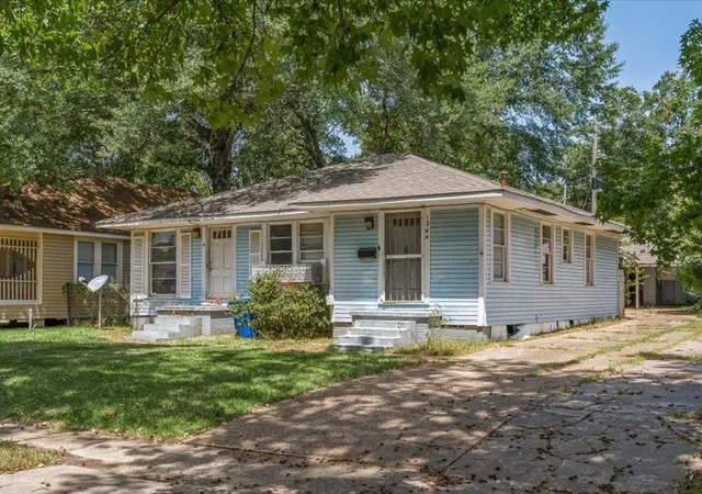 Photo 2 of Single family home for sale at 134 E Herndon St, Shreveport, LA 71101 | MLS# 21365903 | Listing updated on 2026-09-13