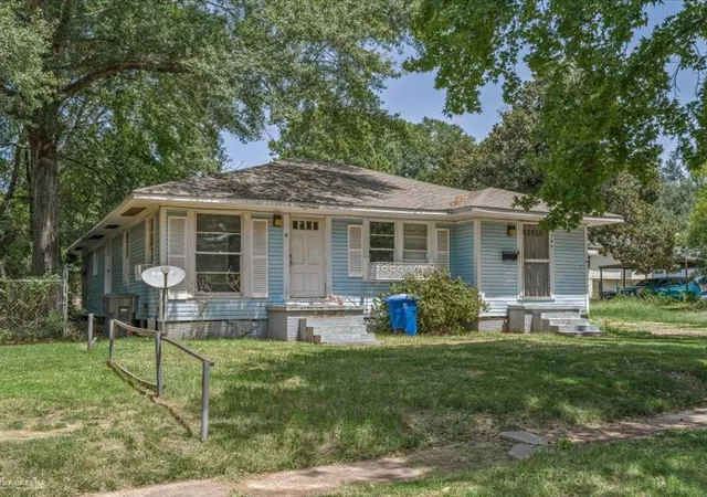Photo 3 of Single family home for sale at 134 E Herndon St, Shreveport, LA 71101 | MLS# 21365903 | Listing updated on 2026-09-13