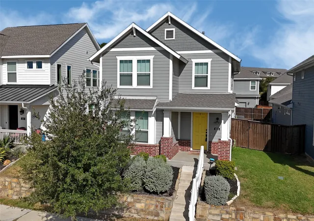 Photo 1 of Single family home for sale at 1521 Kessler Dr, Carrollton, TX 75006 | MLS# 21365908 | Listing updated on 2026-09-09