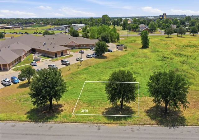 Photo 2 of Sale Pending at 2646 Dogwood Dr, Stephenville, TX 76401 | MLS# 21365934 | Listing updated on 2026-09-13