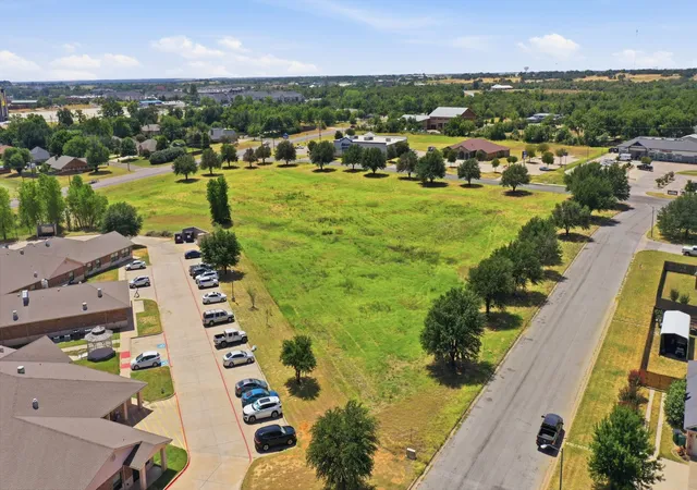Photo 3 of Sale Pending at 2652 Dogwood Dr, Stephenville, TX 76401 | MLS# 21365938 | Listing updated on 2026-09-13