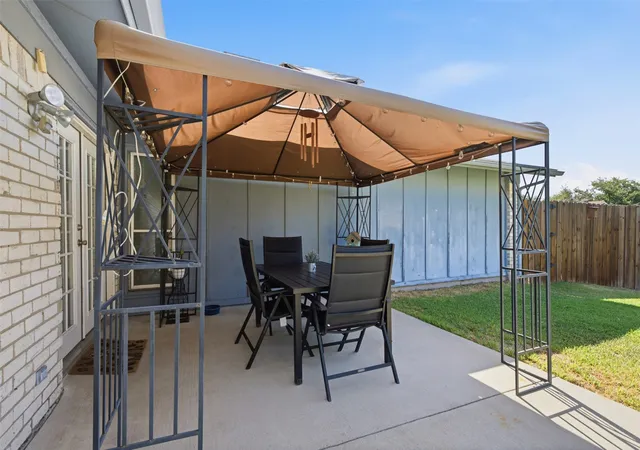 Photo 4 of Single family home for sale at 1822 Caldwell Dr, Garland, TX 75041 | MLS# 21362420 | Listing updated on 2026-09-11