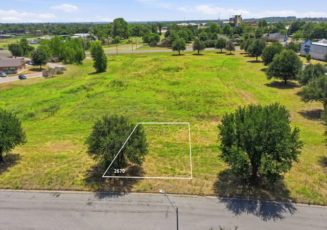 Photo 2 of Sale Pending at 2670 Dogwood Dr, Stephenville, TX 76401 | MLS# 21365948 | Listing updated on 2026-09-13
