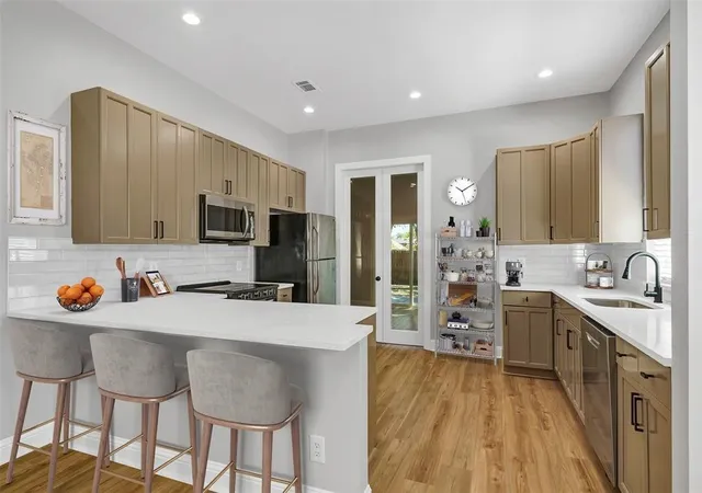 Photo 3 of Single family home for sale at 5524 Victor St, Dallas, TX 75214 | MLS# 21365932 | Listing updated on 2026-09-15