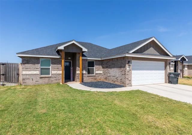 Photo 1 of Sale Pending at 1708 Sweetwater Ln, Abilene, TX 79602 | MLS# 21363200 | Listing updated on 2026-09-29