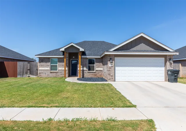 Photo 2 of Sale Pending at 1708 Sweetwater Ln, Abilene, TX 79602 | MLS# 21363200 | Listing updated on 2026-09-29