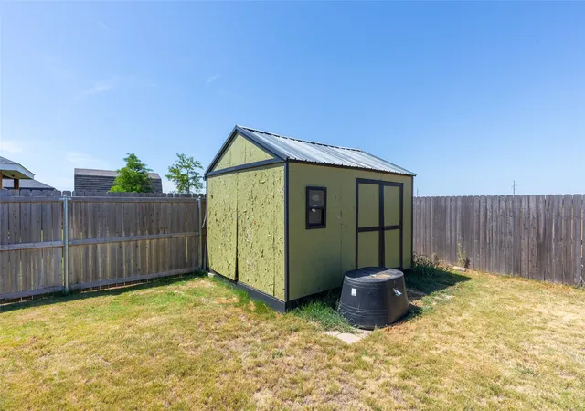 Photo 31 of Sale Pending at 1708 Sweetwater Ln, Abilene, TX 79602 | MLS# 21363200 | Listing updated on 2026-09-29