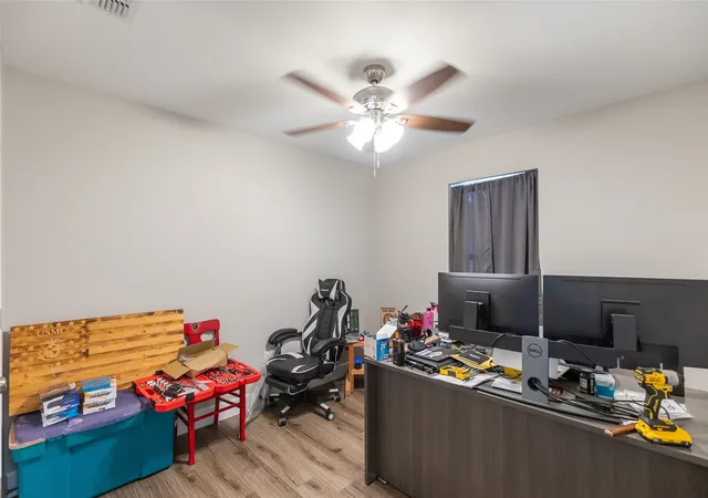 Photo 4 of Sale Pending at 1708 Sweetwater Ln, Abilene, TX 79602 | MLS# 21363200 | Listing updated on 2026-09-29